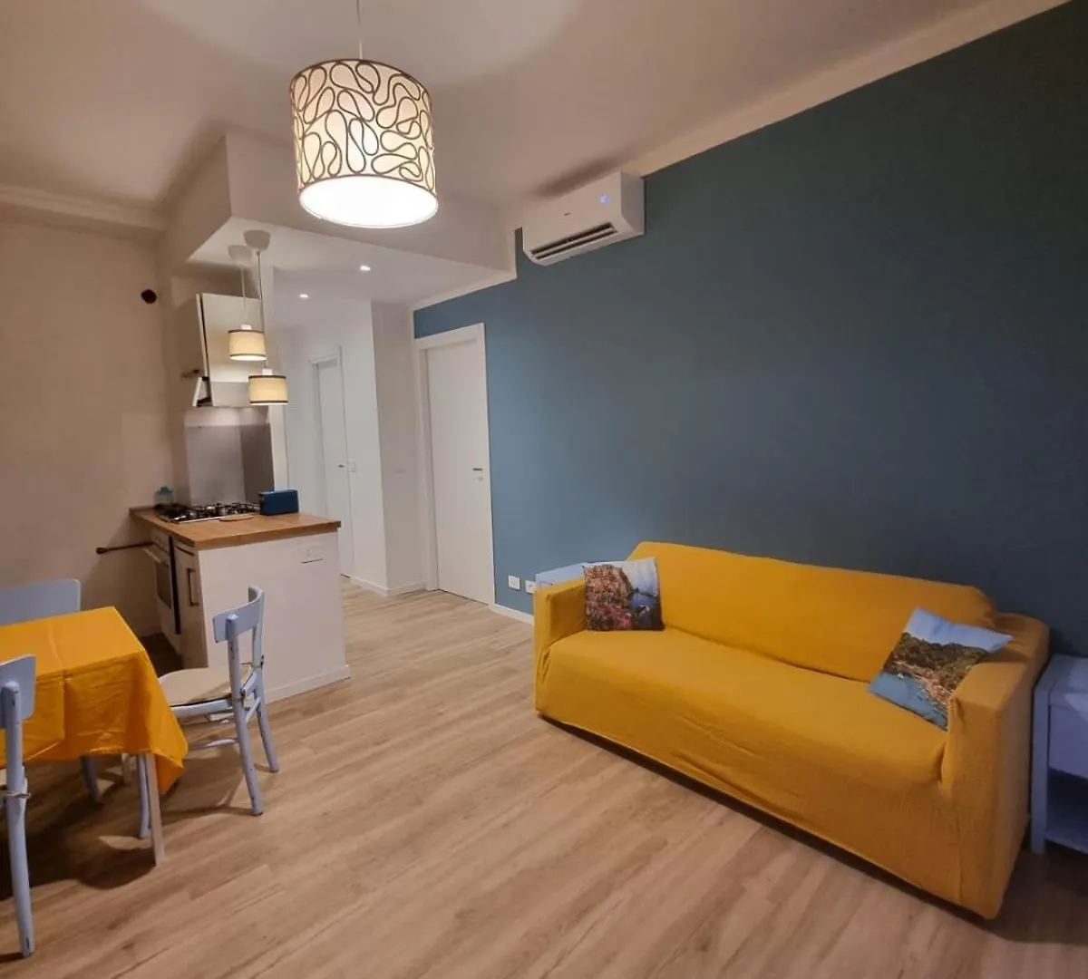 La Casa Bianca E Blu location